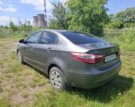 Сірий Кіа Ріо, об'ємом двигуна 1.4 л та пробігом 235 тис. км за 5800 $, фото 4 на Automoto.ua