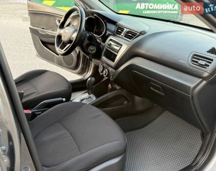 Серый Киа Рио, объемом двигателя 1.4 л и пробегом 147 тыс. км за 8550 $, фото 14 на Automoto.ua