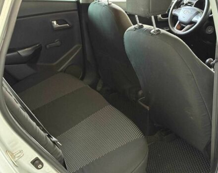 Серый Киа Рио, объемом двигателя 1.4 л и пробегом 200 тыс. км за 6840 $, фото 14 на Automoto.ua