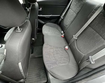 Серый Киа Рио, объемом двигателя 1.59 л и пробегом 81 тыс. км за 8900 $, фото 13 на Automoto.ua