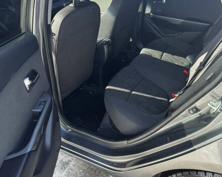 Серый Киа Рио, объемом двигателя 1.59 л и пробегом 275 тыс. км за 7000 $, фото 8 на Automoto.ua