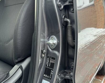 Серый Киа Рио, объемом двигателя 1.4 л и пробегом 82 тыс. км за 9200 $, фото 31 на Automoto.ua