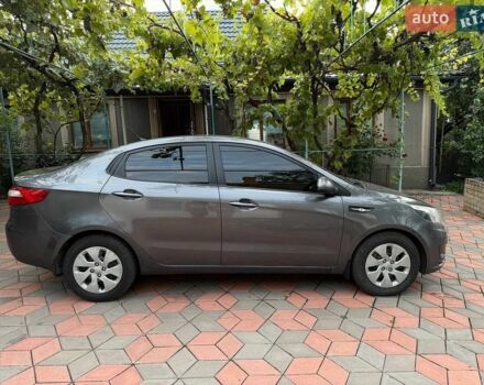 Серый Киа Рио, объемом двигателя 1.4 л и пробегом 170 тыс. км за 6000 $, фото 5 на Automoto.ua