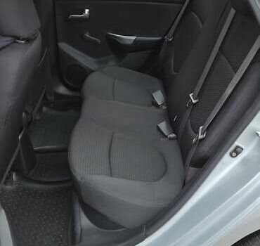 Серый Киа Рио, объемом двигателя 1.4 л и пробегом 140 тыс. км за 7200 $, фото 9 на Automoto.ua