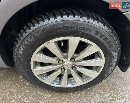 Серый Киа Рио, объемом двигателя 1.4 л и пробегом 250 тыс. км за 1950 $, фото 31 на Automoto.ua