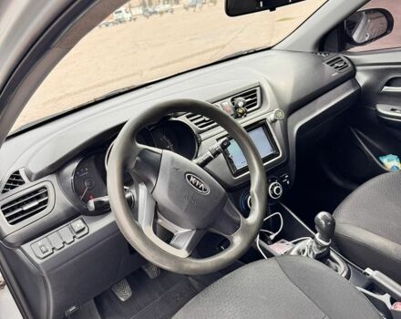 Серый Киа Рио, объемом двигателя 1.4 л и пробегом 247 тыс. км за 6900 $, фото 8 на Automoto.ua