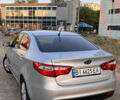 Серый Киа Рио, объемом двигателя 1.6 л и пробегом 300 тыс. км за 5300 $, фото 5 на Automoto.ua