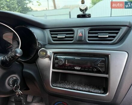 Серый Киа Рио, объемом двигателя 1.4 л и пробегом 170 тыс. км за 6000 $, фото 19 на Automoto.ua