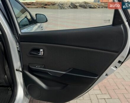 Сірий Кіа Ріо, об'ємом двигуна 1.6 л та пробігом 128 тис. км за 9350 $, фото 18 на Automoto.ua