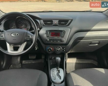 Сірий Кіа Ріо, об'ємом двигуна 1.6 л та пробігом 128 тис. км за 9350 $, фото 10 на Automoto.ua