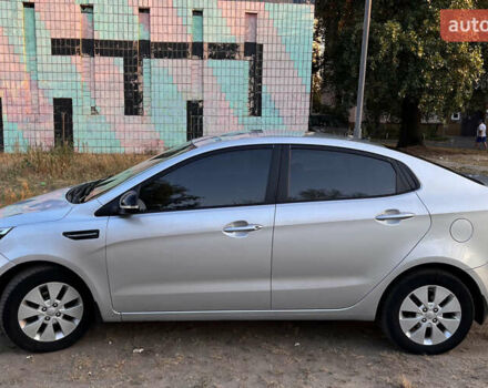 Серый Киа Рио, объемом двигателя 1.6 л и пробегом 300 тыс. км за 5300 $, фото 1 на Automoto.ua