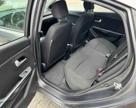 Серый Киа Рио, объемом двигателя 1.6 л и пробегом 200 тыс. км за 4920 $, фото 17 на Automoto.ua
