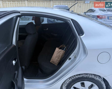 Серый Киа Рио, объемом двигателя 1.4 л и пробегом 130 тыс. км за 7300 $, фото 11 на Automoto.ua