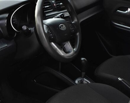 Сірий Кіа Ріо, об'ємом двигуна 1.4 л та пробігом 226 тис. км за 6999 $, фото 6 на Automoto.ua