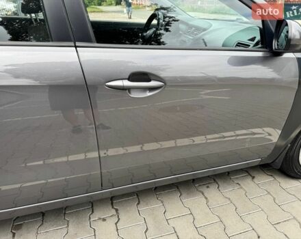 Серый Киа Рио, объемом двигателя 1.59 л и пробегом 180 тыс. км за 4900 $, фото 4 на Automoto.ua