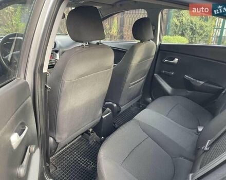 Серый Киа Рио, объемом двигателя 1.4 л и пробегом 171 тыс. км за 7300 $, фото 8 на Automoto.ua