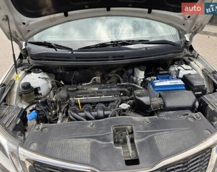 Серый Киа Рио, объемом двигателя 1.4 л и пробегом 128 тыс. км за 6800 $, фото 13 на Automoto.ua