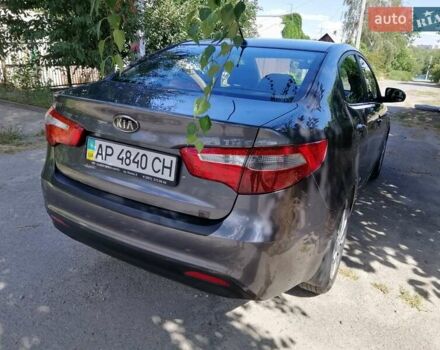 Серый Киа Рио, объемом двигателя 1.4 л и пробегом 128 тыс. км за 8000 $, фото 3 на Automoto.ua