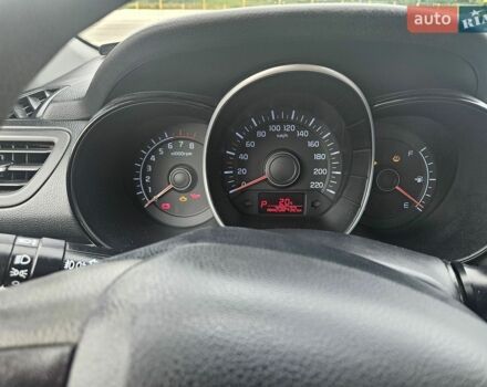 Сірий Кіа Ріо, об'ємом двигуна 1.6 л та пробігом 208 тис. км за 7300 $, фото 5 на Automoto.ua