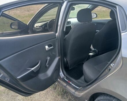 Сірий Кіа Ріо, об'ємом двигуна 1.4 л та пробігом 218 тис. км за 5800 $, фото 13 на Automoto.ua