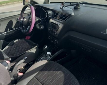 Серый Киа Рио, объемом двигателя 1.59 л и пробегом 180 тыс. км за 8000 $, фото 3 на Automoto.ua