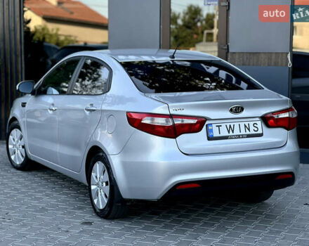 Серый Киа Рио, объемом двигателя 1.4 л и пробегом 217 тыс. км за 8900 $, фото 5 на Automoto.ua