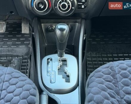 Сірий Кіа Ріо, об'ємом двигуна 1.4 л та пробігом 259 тис. км за 6300 $, фото 16 на Automoto.ua