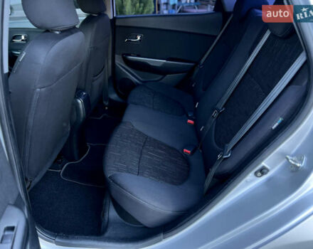 Серый Киа Рио, объемом двигателя 1.4 л и пробегом 217 тыс. км за 8900 $, фото 7 на Automoto.ua
