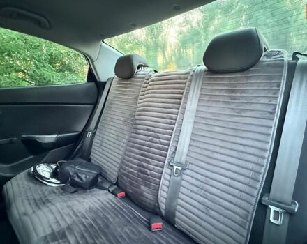 Серый Киа Рио, объемом двигателя 1.4 л и пробегом 230 тыс. км за 7000 $, фото 11 на Automoto.ua