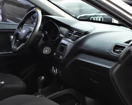 Сірий Кіа Ріо, об'ємом двигуна 1.4 л та пробігом 226 тис. км за 6999 $, фото 9 на Automoto.ua