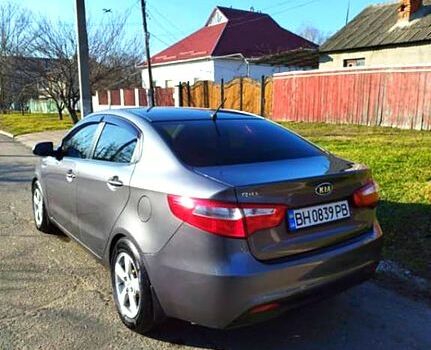 Сірий Кіа Ріо, об'ємом двигуна 1.4 л та пробігом 203 тис. км за 7200 $, фото 2 на Automoto.ua