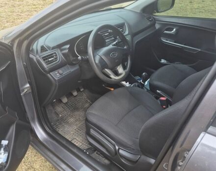 Сірий Кіа Ріо, об'ємом двигуна 1.4 л та пробігом 154 тис. км за 6700 $, фото 4 на Automoto.ua