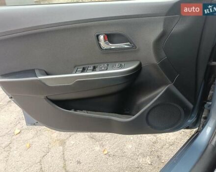 Сірий Кіа Ріо, об'ємом двигуна 1.59 л та пробігом 49 тис. км за 8750 $, фото 7 на Automoto.ua