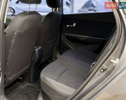 Серый Киа Рио, объемом двигателя 1.59 л и пробегом 180 тыс. км за 7300 $, фото 16 на Automoto.ua