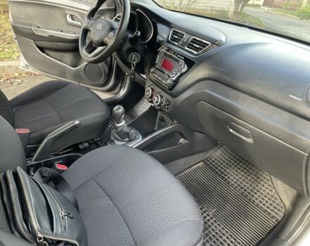 Сірий Кіа Ріо, об'ємом двигуна 1.4 л та пробігом 170 тис. км за 5999 $, фото 12 на Automoto.ua