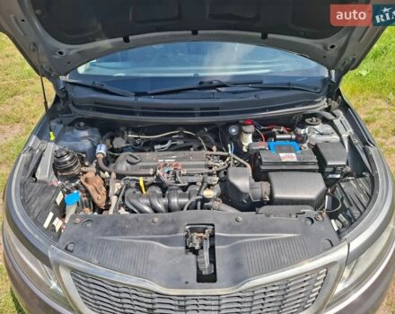 Серый Киа Рио, объемом двигателя 1.4 л и пробегом 235 тыс. км за 5600 $, фото 14 на Automoto.ua