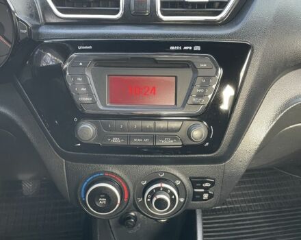 Сірий Кіа Ріо, об'ємом двигуна 1.4 л та пробігом 170 тис. км за 5999 $, фото 16 на Automoto.ua