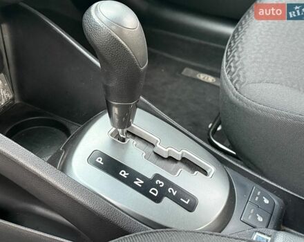 Сірий Кіа Ріо, об'ємом двигуна 1.6 л та пробігом 86 тис. км за 8999 $, фото 18 на Automoto.ua