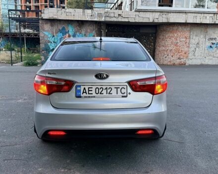 Серый Киа Рио, объемом двигателя 1.4 л и пробегом 230 тыс. км за 7000 $, фото 5 на Automoto.ua