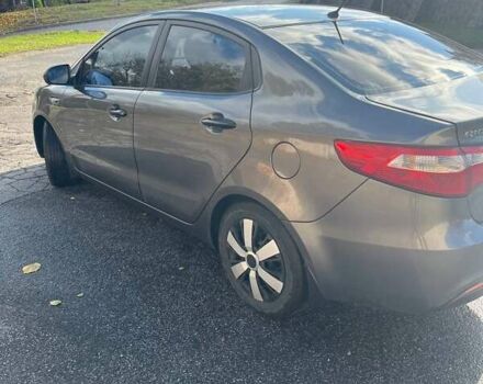 Серый Киа Рио, объемом двигателя 1.4 л и пробегом 190 тыс. км за 7000 $, фото 5 на Automoto.ua