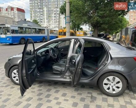 Серый Киа Рио, объемом двигателя 1.4 л и пробегом 254 тыс. км за 6500 $, фото 5 на Automoto.ua