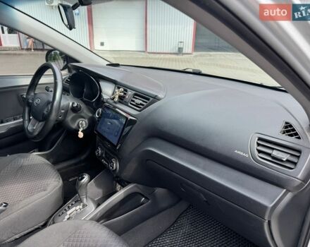 Сірий Кіа Ріо, об'ємом двигуна 1.59 л та пробігом 161 тис. км за 7999 $, фото 17 на Automoto.ua