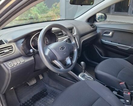 Серый Киа Рио, объемом двигателя 1.4 л и пробегом 131 тыс. км за 7900 $, фото 8 на Automoto.ua