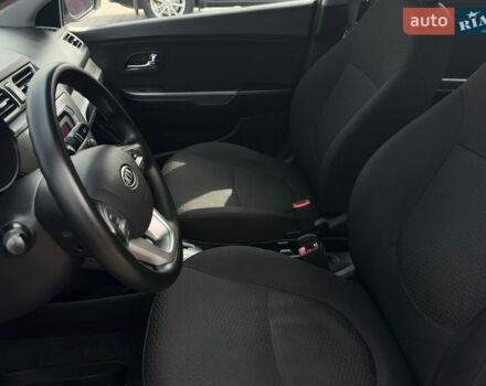 Сірий Кіа Ріо, об'ємом двигуна 1.6 л та пробігом 128 тис. км за 9350 $, фото 16 на Automoto.ua