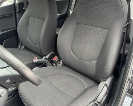 Серый Киа Рио, объемом двигателя 1.4 л и пробегом 82 тыс. км за 9200 $, фото 21 на Automoto.ua