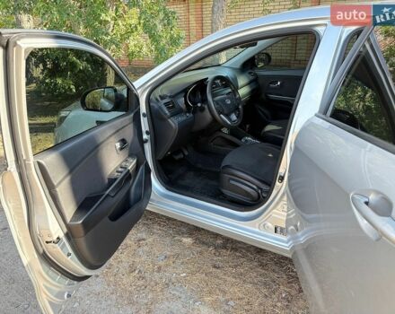 Серый Киа Рио, объемом двигателя 1.6 л и пробегом 172 тыс. км за 7900 $, фото 7 на Automoto.ua
