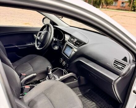 Серый Киа Рио, объемом двигателя 1.4 л и пробегом 247 тыс. км за 6900 $, фото 7 на Automoto.ua