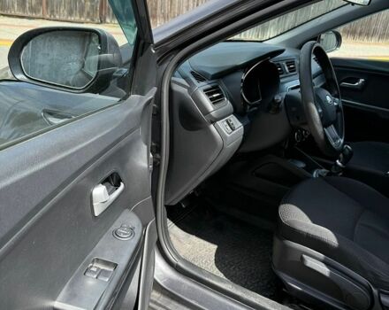 Сірий Кіа Ріо, об'ємом двигуна 1.4 л та пробігом 125 тис. км за 6500 $, фото 15 на Automoto.ua