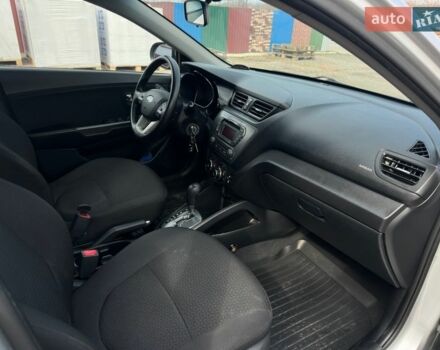 Сірий Кіа Ріо, об'ємом двигуна 1.6 л та пробігом 128 тис. км за 9350 $, фото 19 на Automoto.ua