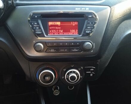 Серый Киа Рио, объемом двигателя 1.4 л и пробегом 200 тыс. км за 5300 $, фото 4 на Automoto.ua